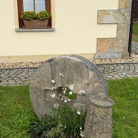 Schulze Jonsdorf, Waldblick Daire *